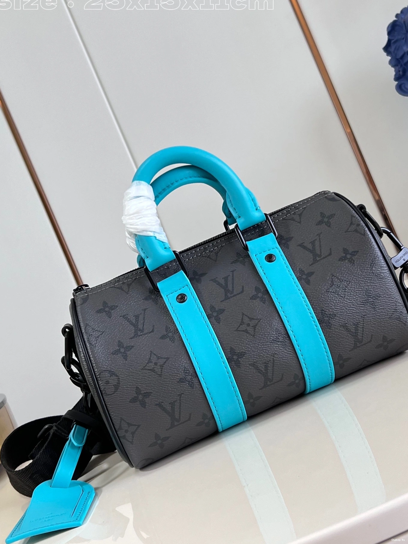 25 VUITTON KEEPALL BANDOULIÈRE LOUIS 0823